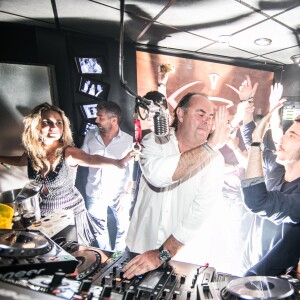 Le DJ du Byblos, Jack E. - People à la soirée "Summer Party" au club Le Byblos à Saint-Tropez. Le 16 juillet 2015