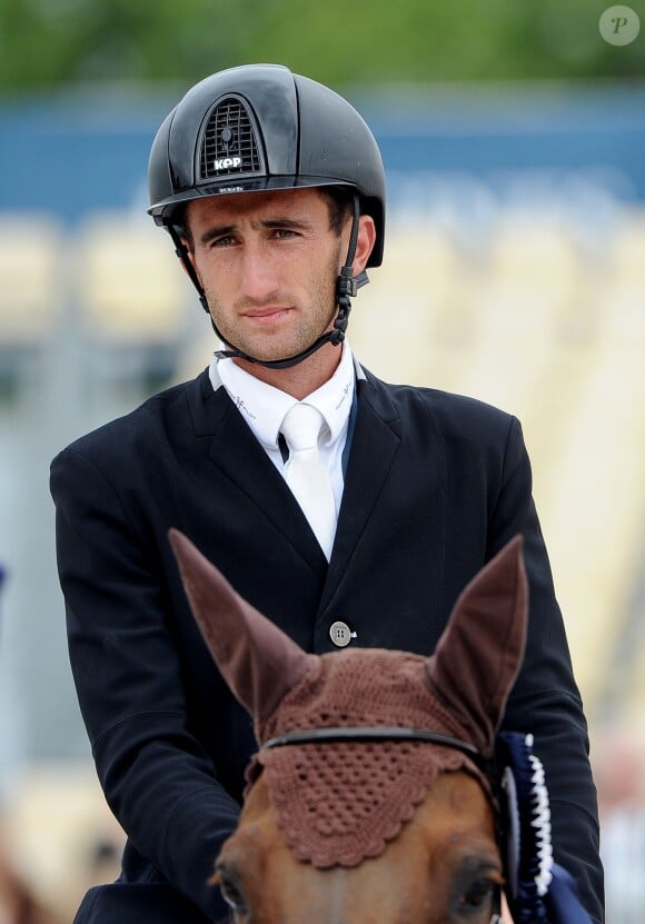 Harold Boisset (Gagnant du prix) sur T'Obetty du Domaine 61 - Remise du Prix Renault - Longines Paris Eiffel Jumping au Bois de Boulogne à la plaine de Jeux de Bagatelle à Paris, le 1 juillet 2016. © Pierre Perusseau/Bestimage