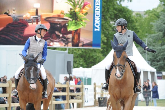 Guillaume Canet et Pénélope Leprevost - Détente - Longines Paris Eiffel Jumping au Bois de Boulogne à la plaine de Jeux de Bagatelle à Paris, le 1 juillet 2016. © Pierre Perusseau/Bestimage