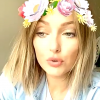 Caroline Receveur répond aux questions de ses fans sur Snapchat