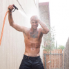 Jeremy Meeks a publié une photo de lui prise lors d'un shooting photo, sur sa page Instagram à la fin du mois de juin 2016. L'ancien prisonnier sexy, sorti de prison en mars 2016, se lance dans une carrière de mannequin.
