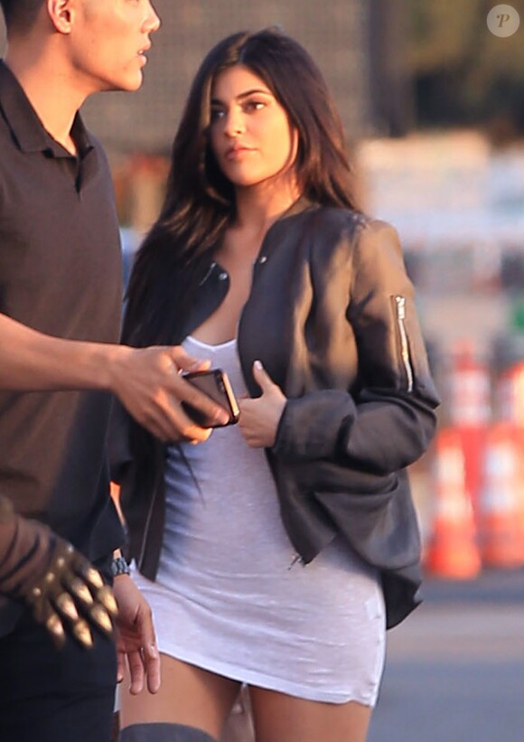 Kylie Jenner et son compagnon Tyga arrivent à la première du clip de Kanye West "Famous"; La veille Kylie a retrouvé son ex compagnon chez lui pour une visite nocturne à Los Angeles le 24 juin 2016.