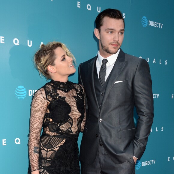 Kristen Stewart et Nicholas Hoult à la première du film 'Equals' aux Arclight à Los Angeles, le 7 juillet 2016.