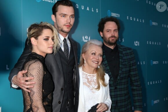 Kristen Stewart, Nicholas Hoult, Jacki Weaver, Drake Doremus à la première du film 'Equals' aux Arclight à Los Angeles, le 7 juillet 2016.
