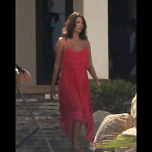 Exclusif - Calvin Harris semble être sur un shooting photo à Cabo San Lucas au Mexique, le 29 juin 2016.