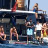 Karim Benzema en vacances avec des amis à Saint-Tropez, France, le 9 juillet 2016.