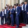 Antoine Griezmann, Steve Mandanda, Adil Rami, François Hollande, Bacary Sagna, Dimitri Payet, N'Golo Kanté, Didier Deschamps, Moussa Sissoko, Patrice Evra, André-Pierre Gignac, Eliaquim Mangala, Laurent Koscielny et Paul Pogba - François Hollande reçoit l'équipe de France de football après la défaite en finale de l'Euro contre le Portugal au Palais de l'Elysée à Paris le 11 juillet 2016.