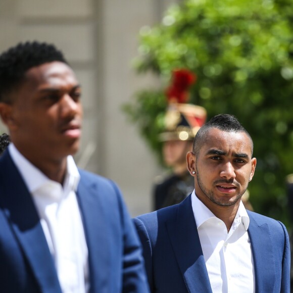 Anthony Martial et Dimitri Payet - François Hollande reçoit l'équipe de France de football après la défaite en finale de l'Euro contre le Portugal au Palais de l'Elysée à Paris le 11 juillet 2016.