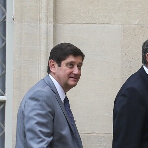 Patrick Kanner, Ministre de la Jeunesse et des Sports et Thierry Braillard, secrétaire d'État chargé des Sports - François Hollande reçoit l'équipe de France de football après la défaite en finale de l'Euro contre le Portugal au Palais de l'Elysée à Paris le 11 juillet 2016.