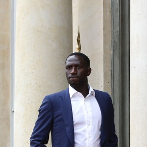Moussa Sissoko - L'équipe de France de football quitte le palais de l'Elysée après avoir été reçue par François Hollande pour un déjeuner à Paris, le 11 juillet 2016 après leur défaite en finale de la coupe de l'UEFA Euro 2016.