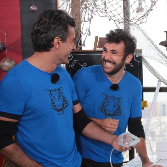 Laurent Ournac face aux frères Bogdanoff dans, "Fort Boyard", diffusé le 16 juillet 2016, sur France 2