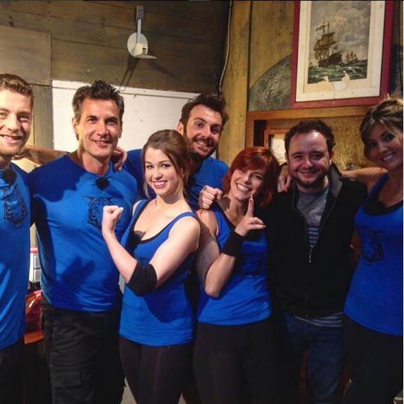 Laurent Ournac et son équipe dans "Fort Boyard", diffusé le 16 juillet 2016, sur France 2