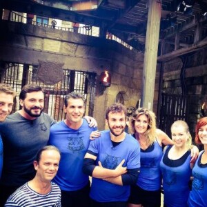 Laurent Ournac et son équipe dans "Fort Boyard"