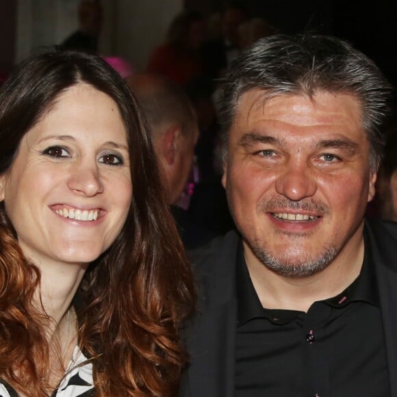 Exclusif - David Douillet et sa compagne Vanessa Carrara (enceinte) à la 1ère édition des "Plumes d'Or du Vin et de la Gastronomie" au Pavillon Vendôme à Paris. le 19 mai 2016.