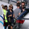 Taylor Swift et son compagnon Tom Hiddleston arrivent à l'aéroport de Sydney, Australie, le 8 juillet 2016.