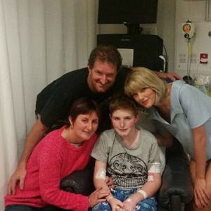 Taylor Swift rend visite aux jeunes malades de l'hôpital pour enfants Lady Cilento de Brisbane en Australie, le 12 juillet 2016