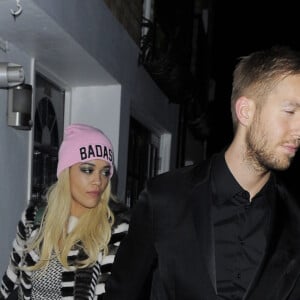 Rita Ora et son petit ami Calvin Harris à la sortie de l'After-Party de la soirée des Brit Awards à Londres, le 19 février 2014.