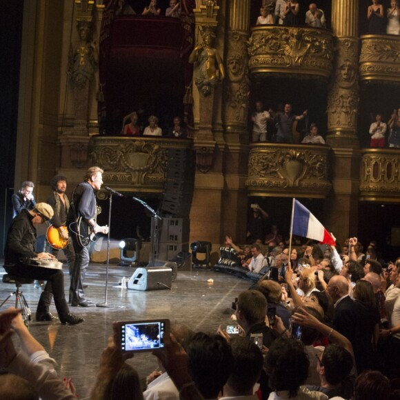 Johnny Hallyday en concert à l'Opéra Garnier pour un gala de charité en faveur de Vaincre le cancer, à Paris le 10 juillet 2016 © OLIVIER BORDE / BESTIMAGE