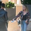 Exclusif - John Legend et sa femme Chrissy Teigen avec leur fille Luna font du shopping chez Barneys New York à Beverly Hills, le 13 juin 2016.