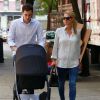 Les jeunes parents Nicky Hilton, son mari James Rothschild et leur fille Lily-Grace se promènent à New York, le 11 juillet 2016, quelques jours après la naissance de leur bébé.11/07/2016 - New York