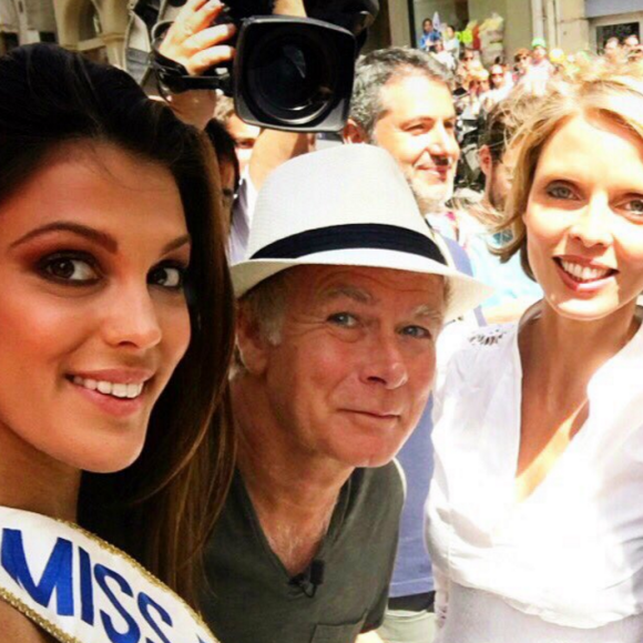 Sylvie Tellier, Iris Mittenaere (Miss France 2016) et Fanck Dubosc à Montpellier pour le Tour de France, le 14 juillet 2016.