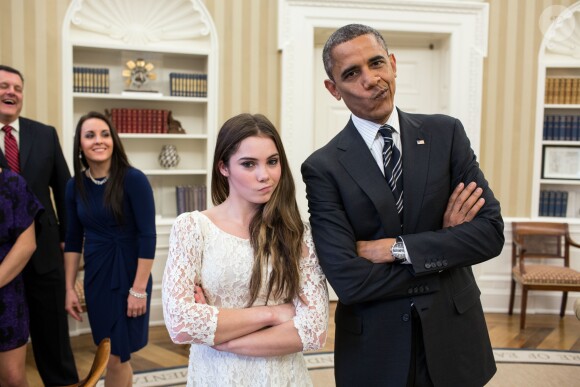 McKayla Maroney réédite sa fameuse moue boudeuse des JO de Londres 2012 avec Barack Obama le 15 novembre 2012 à la Maison Blanche.