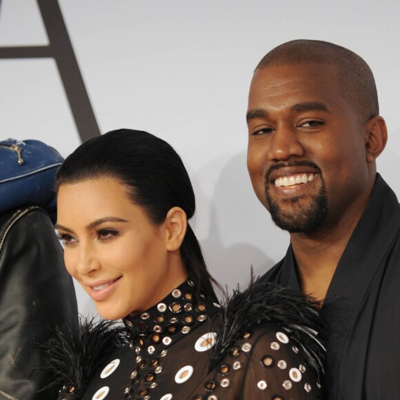 Kim Kardashian (enceinte) et son mari Kanye West - People à la soirée des CFDA Fashion Awards 2015 à New York. Le 1er juin 2015.