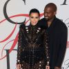 Kim Kardashian enceinte et son mari Kanye West - People à la soirée des CFDA Fashion Awards 2015 à New York, le 1er juin 2015.