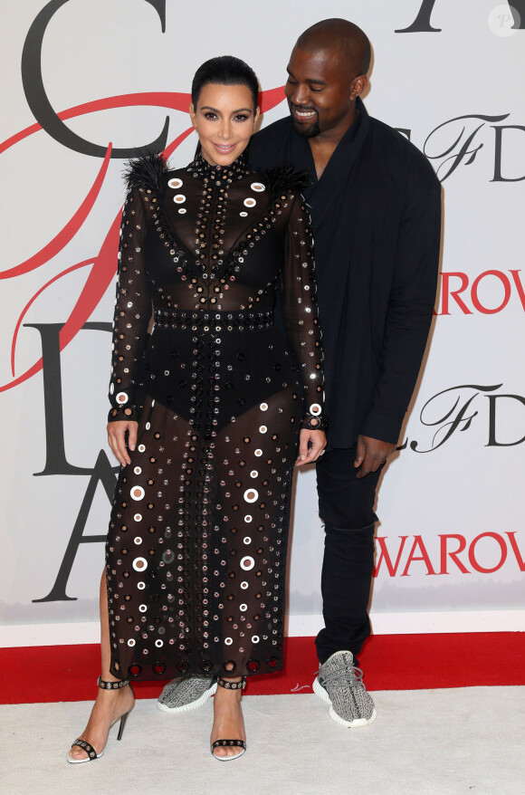 Kim Kardashian enceinte et son mari Kanye West - People à la soirée des CFDA Fashion Awards 2015 à New York, le 1er juin 2015.