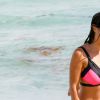 Ludivine Sagna (née Kadri) profite d'une belle journée ensoleillée sur la plage de Miami. Le 17 juillet 2016.