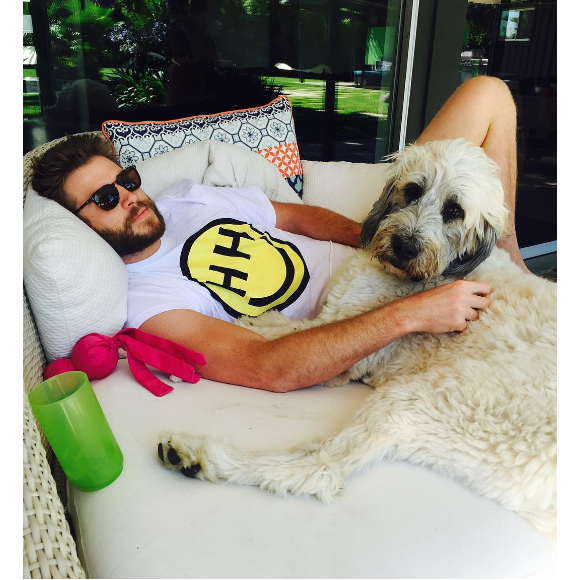 Miley Cyrus a publié une photo de son chéri Liam Hemsworth sur les réseaux sociaux, le 17 juillet 2016