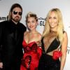 Billy Ray Cyrus, Miley Cyrus et Tish Cyrus au Gala "AmfAR Inspiration Gala" à New York, le 16 juin 2015.