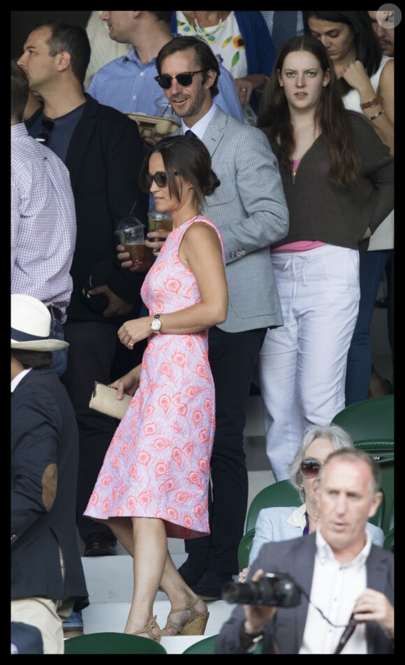 Pippa Middleton et son compagnon James Matthews dans les tribunes du tournoi de Wimbledon le 6 juillet 2016. © Stephen Lock/i-Images via ZUMA Wire / Bestimage