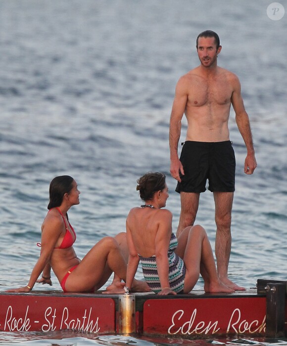 Exclusif - Pippa Middleton en vacances avec James Matthews à Saint-Barthélemy sur la plage de l'Eden Rock le 22 août 2015
