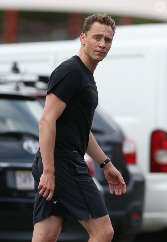 Tom Huddleston (compagnon de Taylor Swift) revient à son hôtel après son jogging à Sydney, Australie, le 12 juillet 2016