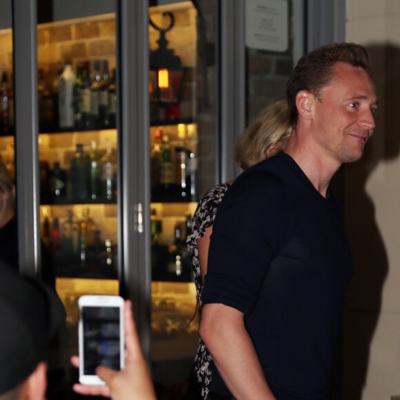 Taylor Swift et son compagnon Tom Hiddleston vont dîner dans un restaurant italien à Sydney le 10 juillet 2016.