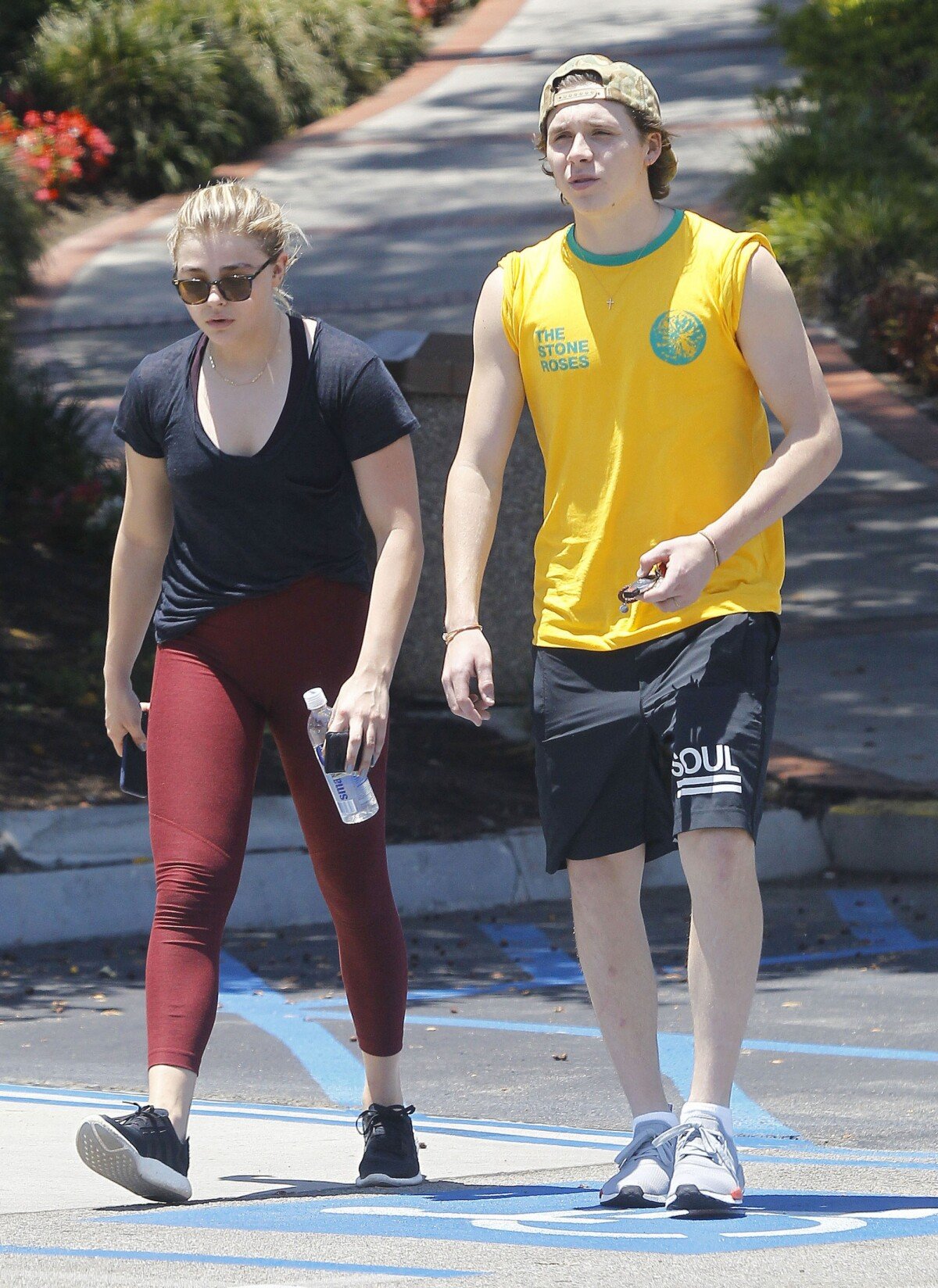 Photo : Exclusif - Chloë Grace Moretz et son compagnon Brooklyn Beckham  font du sport en amoureux à Los Angeles, le 26 juin 2016 For germany call  for price Exclusive - ouple