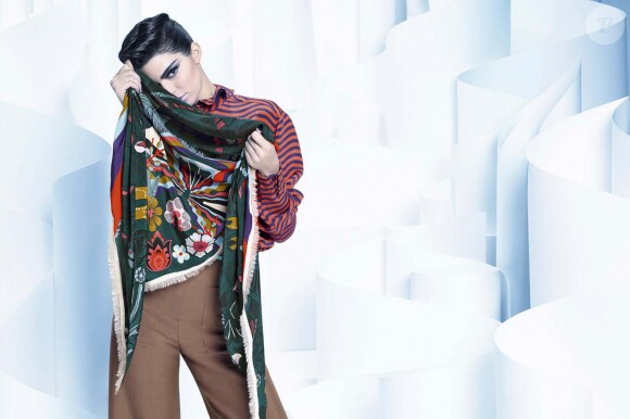 Kendall Jenner figure sur la campagne automne-hiver 2016/1017 de Fendi. Photo par Karl Lagerfeld.