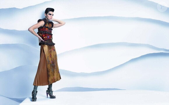 Kendall Jenner figure sur la campagne automne-hiver 2016/1017 de Fendi. Photo par Karl Lagerfeld.