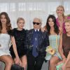 Karl Lagerfeld et les mannequins Izabel Goulart, Lily Donaldson, Kendall Jenner et Toni Garrn à Cannes. Le 21 mai 2015.