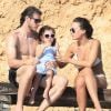 Exclusif - Le footballeur gallois évoluant au Real de Madrid, Gareth Bale en vacances avec sa fiancée Emma et leur fille Alba Violet à Ibiza en espagne le 12 juillet 2016.