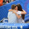 Jamie Vardy et sa femme Rebekah (Becky) lors du match Islande - Angleterre à Nice le 27 juin 2016 à l'Euro.