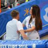 Jamie Vardy et sa femme Rebekah (Becky) lors du match Islande - Angleterre à Nice le 27 juin 2016 à l'Euro.