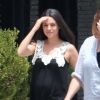 Exclusif - Mila Kunis enceinte est allée chez le coiffeur avec une amie à Studio City, le 28 juin 2016