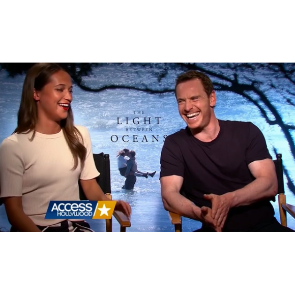 Alicia Vikander et Michael Fassbender complices en interview.