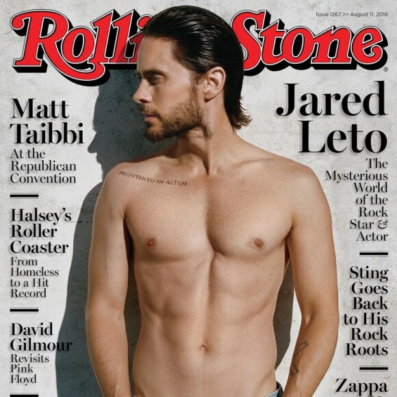 Jared Leto, 44 ans, torse nu pour le photographe Theo Wenner pour le magazine américain "Rolling Stone", août 2016.