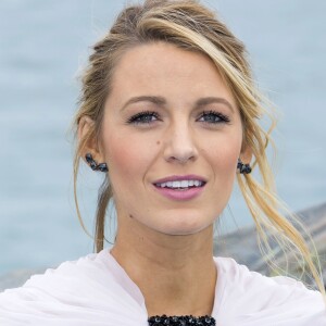 Blake Lively (enceinte) au photocall du film "Instinct de Survie" lors du 69e Festival International du film de Cannes le 13 mai 2016. © Olivier Borde / Cyril Moreau / Bestimage