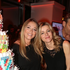 Exclusif - Hélène Rollès et Laure Guibert - Présentation en avant-première du 300ème épisode de la série "Les Mystères de l'Amour" au siège de TF1 à Boulogne-Billancourt le 14 avril 2016. Cet événement sera diffusé sur TMC le samedi 16 avril à 19h45. Il a plus de 25 ans que ces acteurs jouent ensemble; la première série était "Hélène et les garçons" en 1992 sur TF1 produite par Jean-Luc Azoulay. © Denis Guignebourg/Bestimage