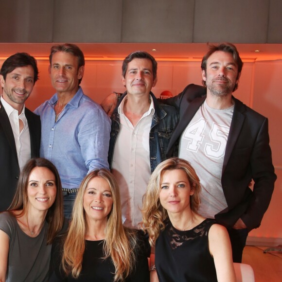 Exclusif - Sébastien Roch, Tom Schacht, Philippe Vasseur, Patrick Puydebat, Cathy Andrieu, Hélène Rollès, Laure Guibert - Présentation en avant-première du 300ème épisode de la série "Les Mystères de l'Amour" au siège de TF1 à Boulogne-Billancourt le 14 avril 2016. Cet événement sera diffusé sur TMC le samedi 16 avril à 19h45. Il a plus de 25 ans que ces acteurs jouent ensemble; la première série était "Hélène et les garçons" en 1992 sur TF1 produite par Jean-Luc Azoulay. © Denis Guignebourg/Bestimage
