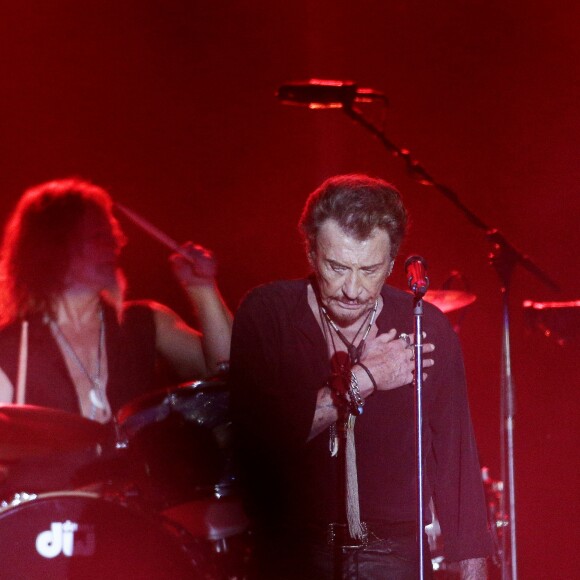 Exclusif - Johnny Hallyday en concert au Vélodrome à Arcachon, où 8500 personnes sont venues l'acclamer. Le 19 juillet 2016 © Patrick Bernard-Thibaud Moritz / Bestimage